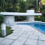 Uma Piscina Em Um Quintal teGrwTt5I M