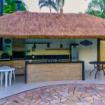 quiosque de sapê para churrasqueira